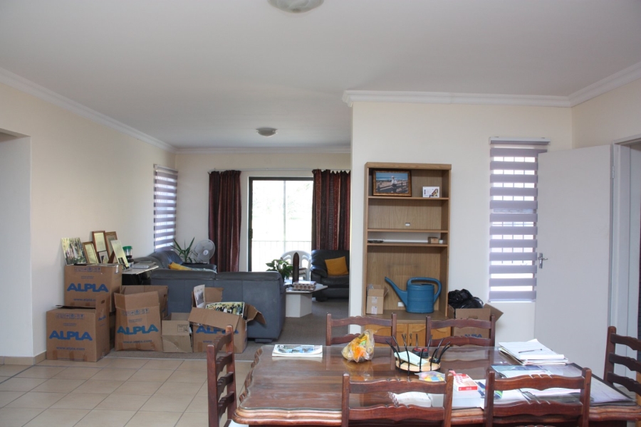 2 Bedroom Property for Sale in Langenhovenpark Free State